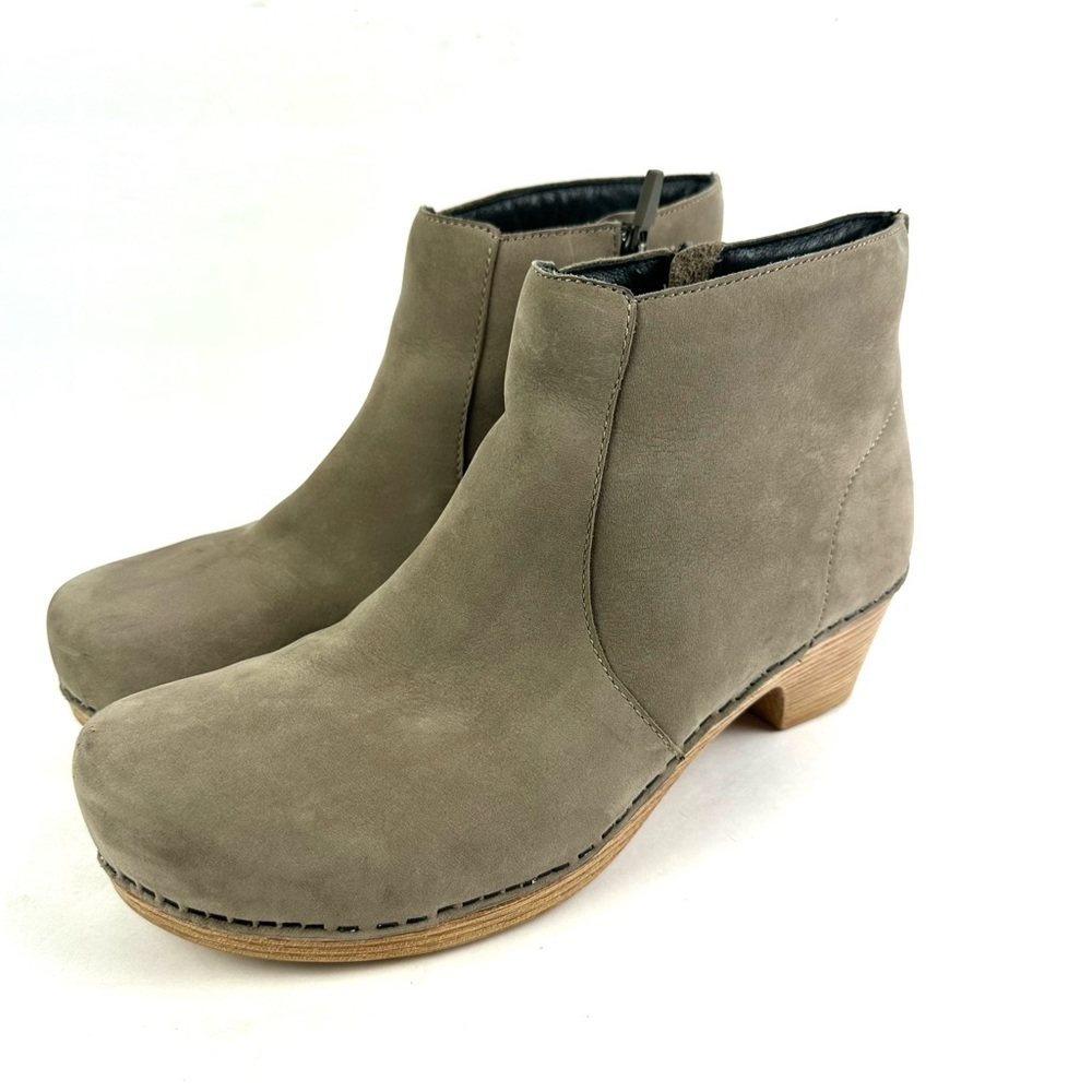 Dansko Maria Bootie 40 Taupe Nubuck Leather Zip Up Bootie Womens Shoes